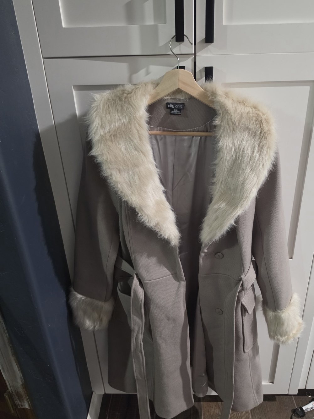 City Chic Taupe Trench Coat with Cream Faux-Fur Trim